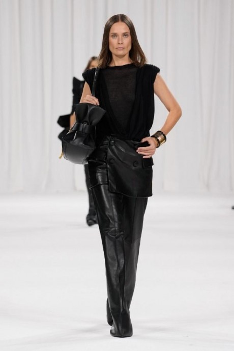 Коллекция Balmain Ready-To-Wear Весна-Лето 2025 Коллекция Balmain Ready-To-Wear Весна-Лето 2025