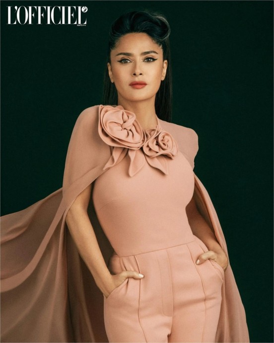 Сальма Хайек (Salma Hayek) в фотосессии для журнала L’Officiel (2024) Сальма Хайек (Salma Hayek) в фотосессии для журнала L’Officiel (2024)