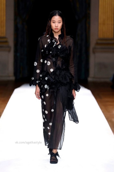 Yohji Yamamoto Ready To Wear Spring/Summer 2024 Paris Yohji Yamamoto Ready To Wear Spring/Summer 2024 Paris