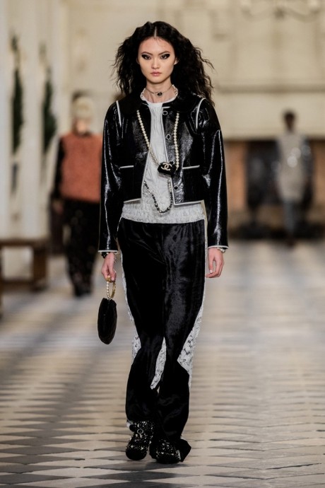 Коллекция Chanel Pre-Fall Осень-Зима 2021/2022