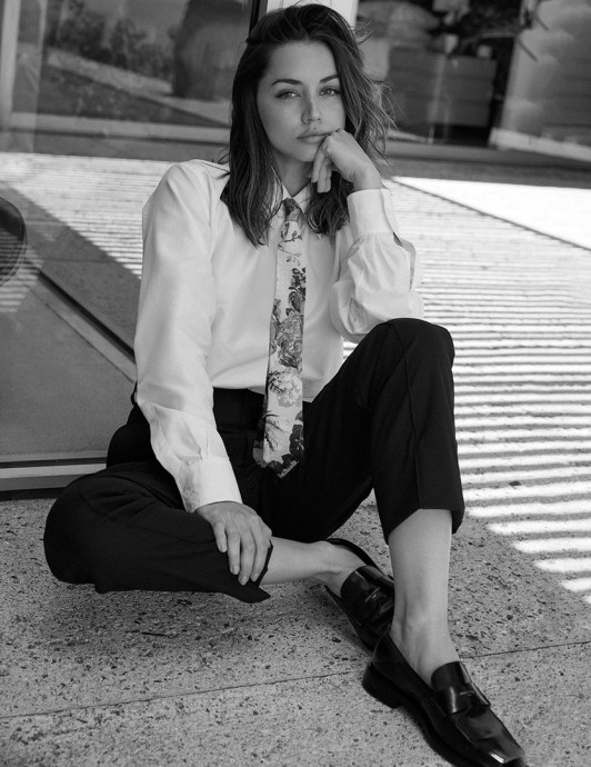 Ана де Армас (Ana de Armas) в фотосессии для журнала Madame Figaro (2022)
