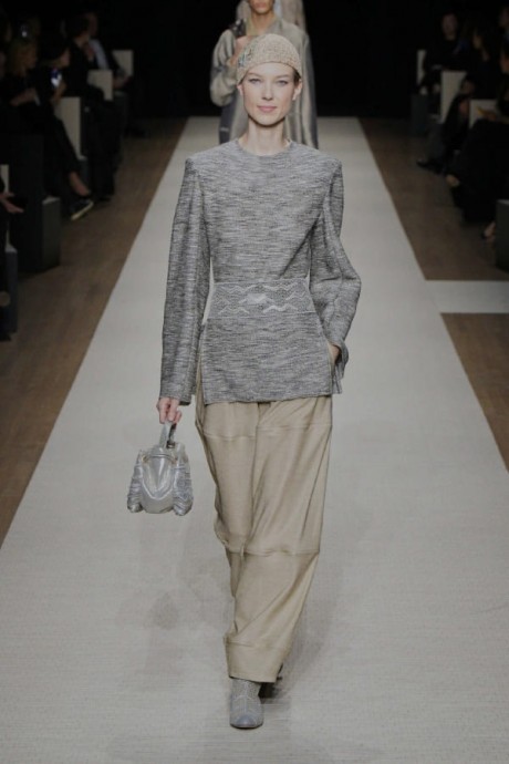 Коллекция Giorgio Armani Ready-To-Wear Весна-Лето 2025 Коллекция Giorgio Armani Ready-To-Wear Весна-Лето 2025