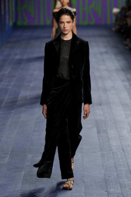 Высокая мода "Christian Dior", Haute Couture Fall-Winter 2024/25 Высокая мода "Christian Dior", Haute Couture Fall-Winter 2024/25