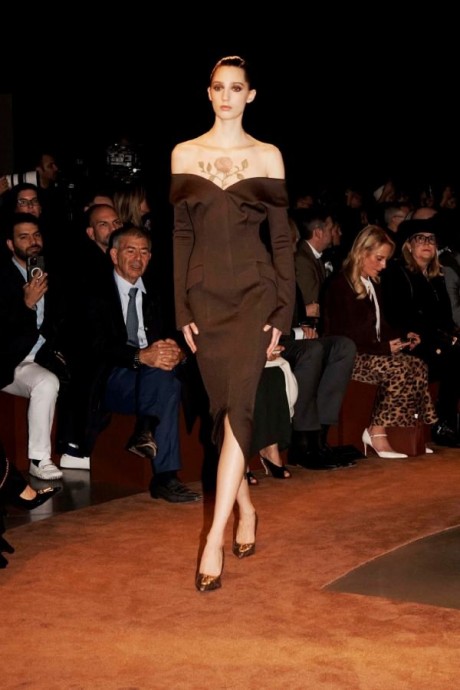 Коллекция Schiaparelli Ready-To-Wear Осень-Зима 2025-2026 Коллекция Schiaparelli Ready-To-Wear Осень-Зима 2025-2026