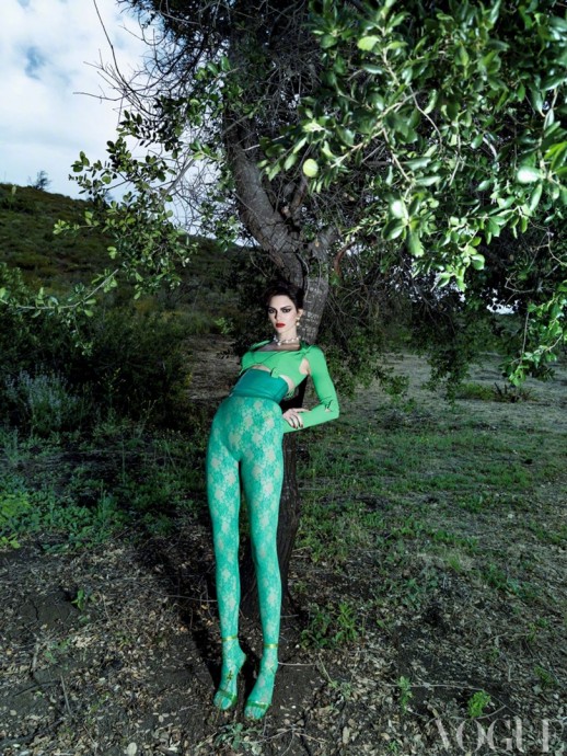 Кендалл Дженнер (Kendall Jenner) в фотосессии для журнала Vogue China