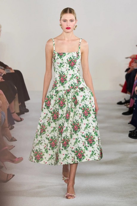 Коллекция Carolina Herrera Ready-To-Wear Весна-Лето 2023