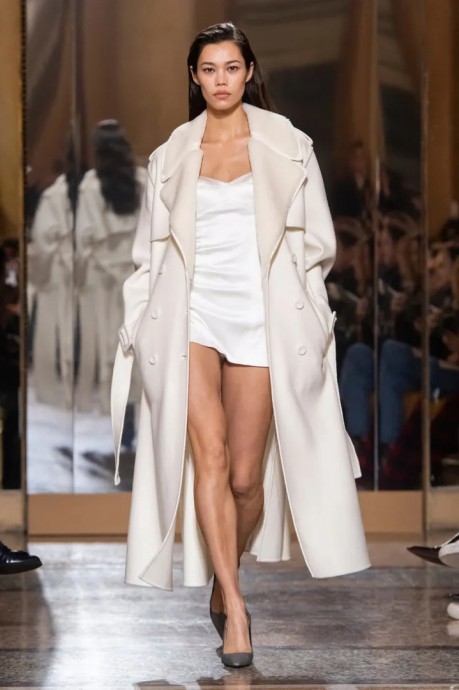 Коллекция Ermanno Scervino Ready-To-Wear Осень-Зима 2023