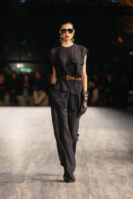 Коллекция Saint Laurent Ready-To-Wear Весна-Лето 2024 Коллекция Saint Laurent Ready-To-Wear Весна-Лето 2024