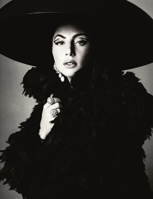 Леди Гага (Lady Gaga) в фотосессии для журнала Vogue Italia