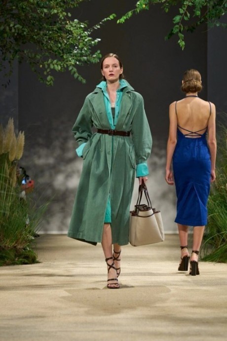 Max Mara весна-лето 2024 в рамках Недели моды в Милане