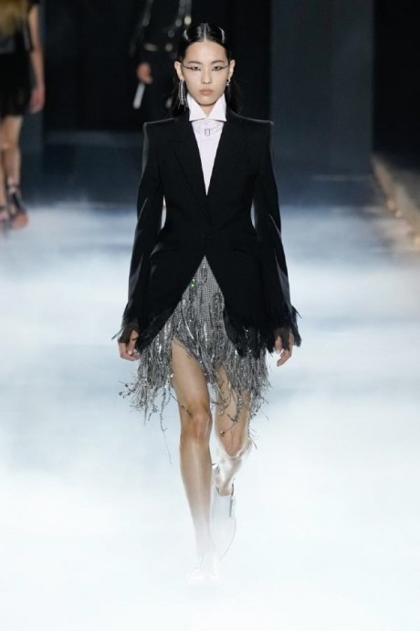 Коллекция Alexander McQueen Ready-To-Wear Весна-Лето 2025