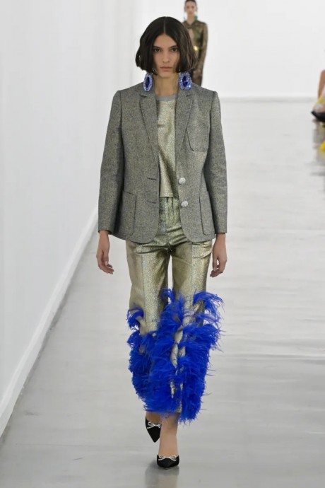 Коллекция Giambattista Valli Ready-To-Wear Осень-Зима 2023-2024 Коллекция Giambattista Valli Ready-To-Wear Осень-Зима 2023-2024