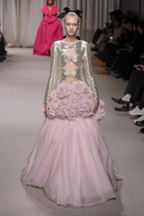 Коллекция Giambattista Valli Haute Couture Весна-Лето 2024 Коллекция Giambattista Valli Haute Couture Весна-Лето 2024