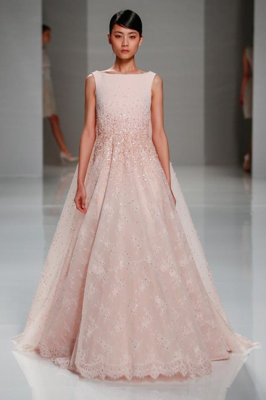 Модели коллекции Georges Hobeika Модели коллекции Georges Hobeika