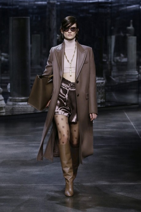 Коллекция Fendi Ready-To-Wear Осень-Зима 2021/2022