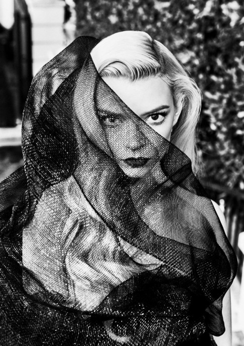 Аня Тейлор-Джой (Anya Taylor-Joy) в фотосессии для журнала FLAUNT (2024) Аня Тейлор-Джой (Anya Taylor-Joy) в фотосессии для журнала FLAUNT (2024)