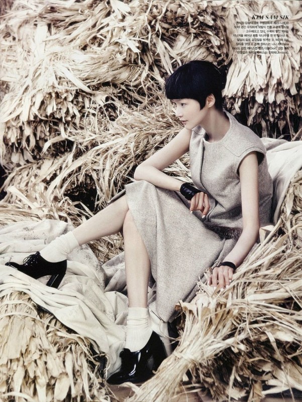 Lee Hyun-Yi, Lee Hye-Jung, Park Sera & Song Kyung-Ah by Kang Hyea-Won Lee Hyun-Yi, Lee Hye-Jung, Park Sera & Song Kyung-Ah by Kang Hyea-Won