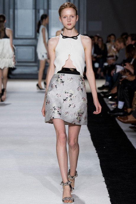 Модели коллекции Giambattista Valli