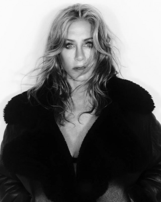 Дженнифер Энистон (Jennifer Aniston) в фотосессии для CR Fashion Book (2024) Дженнифер Энистон (Jennifer Aniston) в фотосессии для CR Fashion Book (2024)