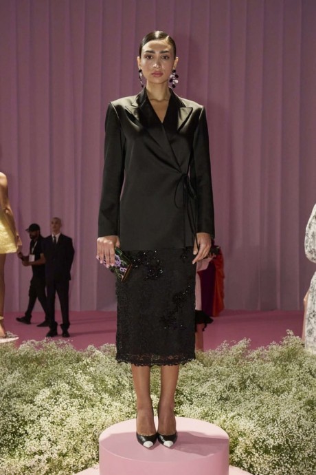 Коллекция Carolina Herrera Ready-To-Wear Весна-Лето 2024 Коллекция Carolina Herrera Ready-To-Wear Весна-Лето 2024