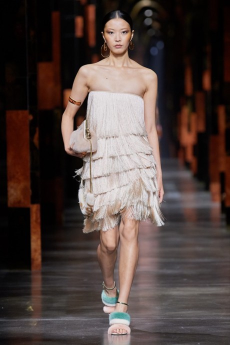 Коллекция Fendi Ready-To-Wear Весна-Лето 2022