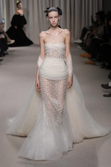 Коллекция Giambattista Valli Haute Couture Весна-Лето 2024 Коллекция Giambattista Valli Haute Couture Весна-Лето 2024