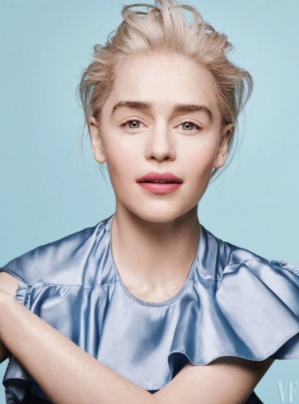 Невероятно стильная Эмилия Кларк в фотосессии для Vanity Fair Невероятно стильная Эмилия Кларк в фотосессии для Vanity Fair