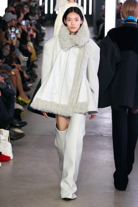 Обзор коллекции Sacai Fall 2024 Ready-to-Wear