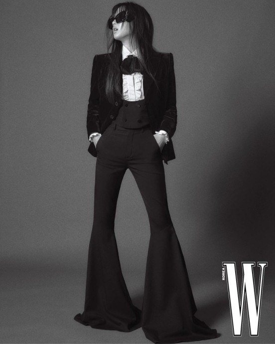 Мун Га-ён (Moon Ga-young) в фотосессии для W Magazine (2023) Мун Га-ён (Moon Ga-young) в фотосессии для W Magazine (2023)
