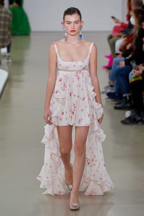 Коллекция Giambattista Valli Ready-To-Wear Весна-Лето 2022 Коллекция Giambattista Valli Ready-To-Wear Весна-Лето 2022