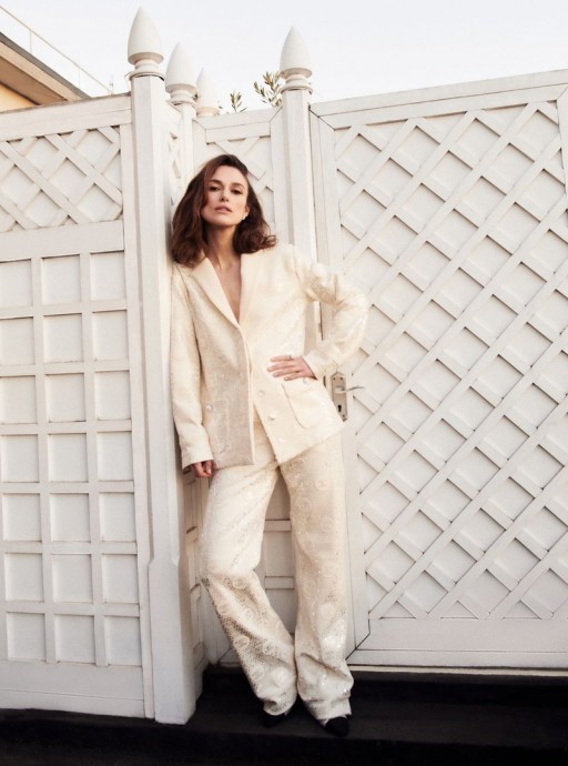 Кира Найтли стала героиней нового апpeльского нoмера жуpнала Harper's Bazaar Кира Найтли стала героиней нового апpeльского нoмера жуpнала Harper's Bazaar