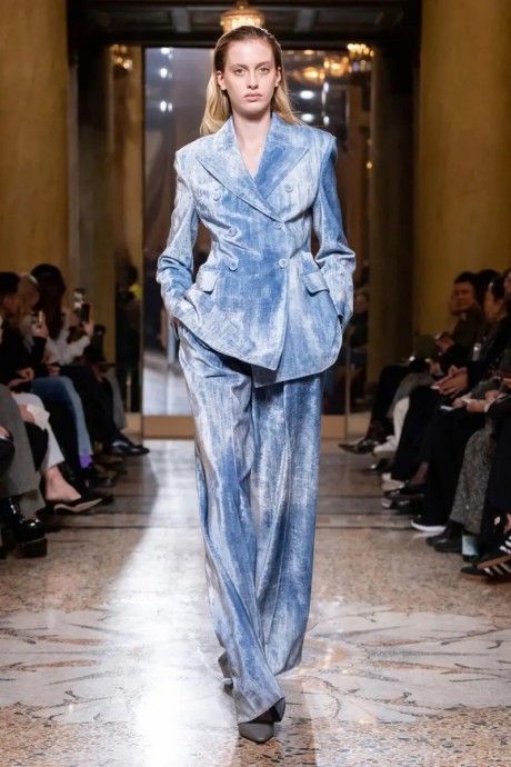 Коллекция Ermanno Scervino Ready-To-Wear Осень-Зима 2023