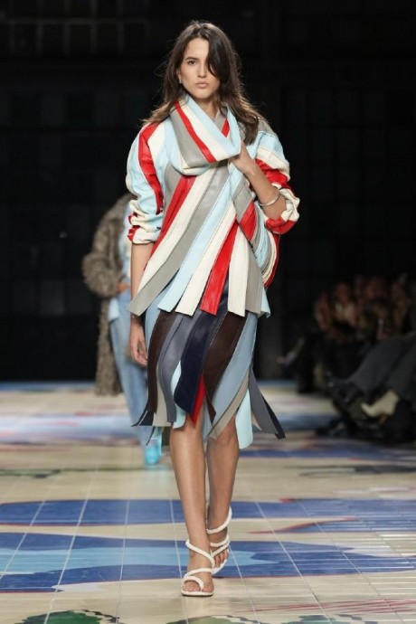 Коллекция Bottega Veneta Ready-To-Wear Весна-Лето 2024 Коллекция Bottega Veneta Ready-To-Wear Весна-Лето 2024