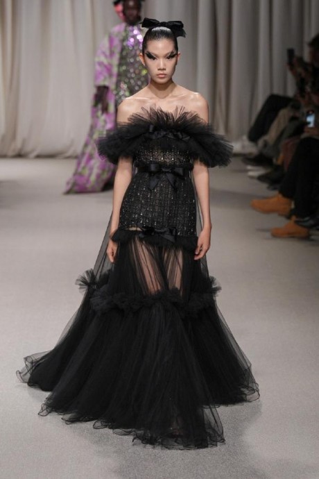 Коллекция Giambattista Valli Haute Couture Весна-Лето 2024 Коллекция Giambattista Valli Haute Couture Весна-Лето 2024