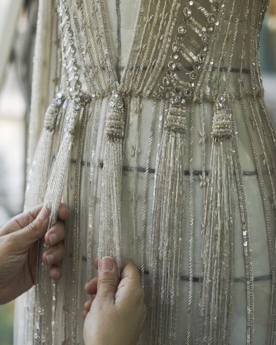 Детализация блистательных платьев от модного дома ливанского модельера Эли Сааб