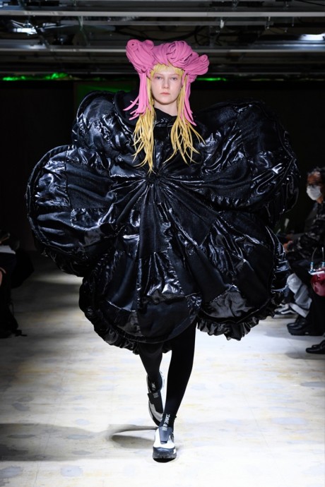 Коллекция Comme des Garçons Ready-To-Wear Весна-Лето 2022