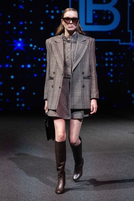 Коллекция Laura Biagiotti Ready-To-Wear Осень-Зима 2023 Коллекция Laura Biagiotti Ready-To-Wear Осень-Зима 2023