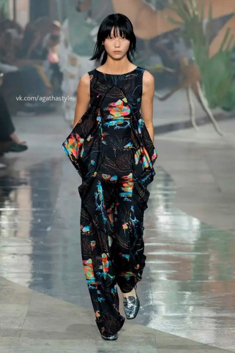 Коллекция Shiatzy Chen Ready To Wear Spring/Summer 2024 Paris