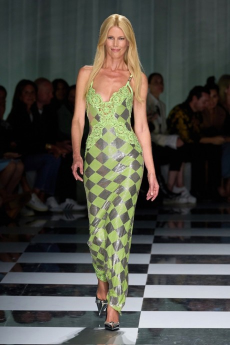 Лучшие в моде: Versace Spring/Summer 2024 RTW Collection Лучшие в моде: Versace Spring/Summer 2024 RTW Collection
