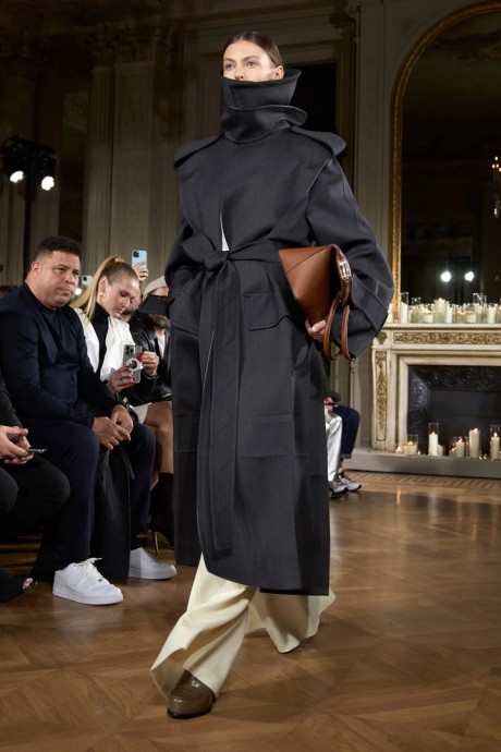 Обзор коллекции Victoria Beckham Fall 2024 Ready-to-Wear Обзор коллекции Victoria Beckham Fall 2024 Ready-to-Wear