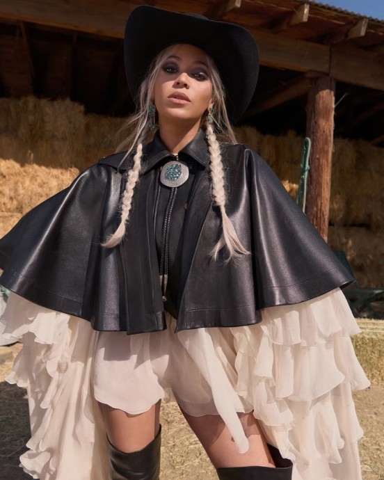 Бейонсе (Beyoncé) в фотосессии для W Magazine (2024)