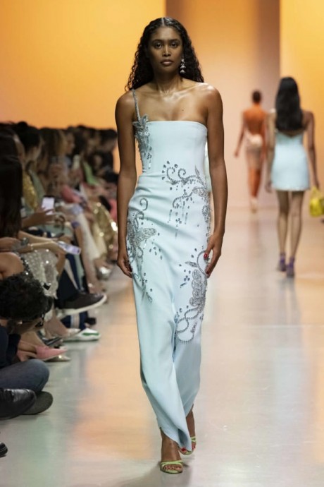 Коллекция Georges Hobeika Ready-To-Wear Весна-Лето 2025 Коллекция Georges Hobeika Ready-To-Wear Весна-Лето 2025