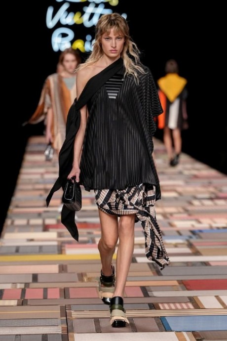 Коллекция Louis Vuitton Ready-To-Wear Весна-Лето 2025 Коллекция Louis Vuitton Ready-To-Wear Весна-Лето 2025