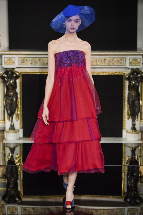 Модели коллекции Armani Privé Couture