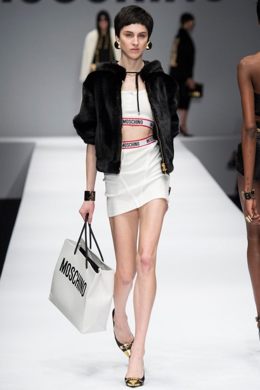 Модели коллекции Moschino Модели коллекции Moschino