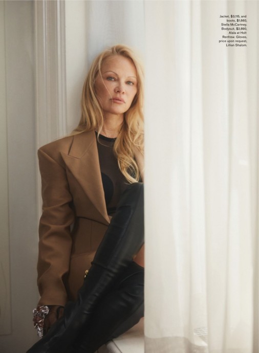 Памела Андерсон (Pamela Anderson) в фотосессии для журнала Fashion (2023)