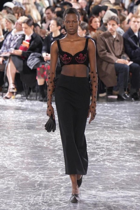 Коллекция Jean Paul Gaultier Haute Couture Весна-Лето 2024 Коллекция Jean Paul Gaultier Haute Couture Весна-Лето 2024