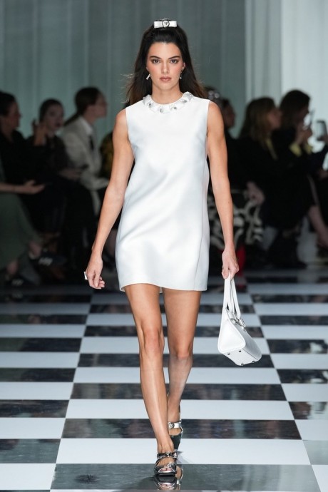 Коллекция Versace Ready-To-Wear Весна-Лето 2024