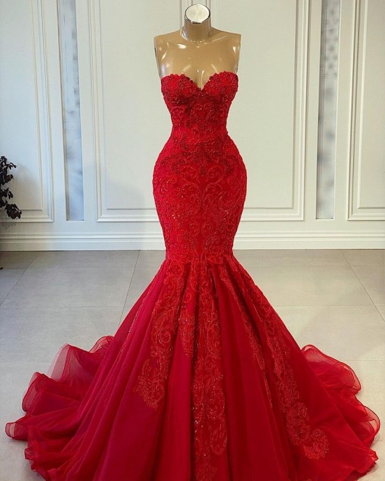 Красные вечерние платья