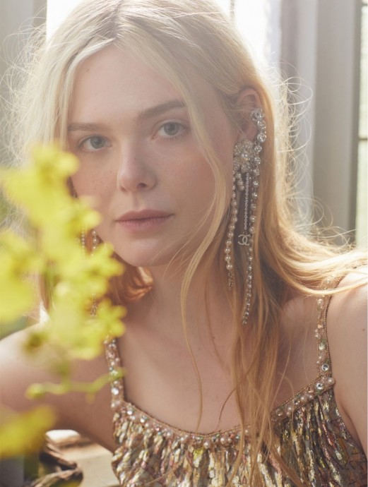 Эль Фаннинг (Elle Fanning) в фотосессии для журнала Harper’s Bazaar UK (2023)